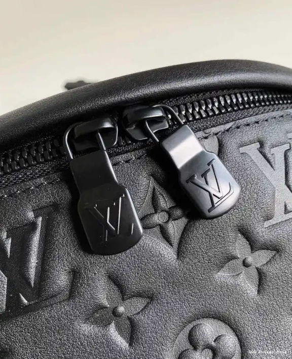 AAA Pruses Bags DISCOVERY BUMBAG LOUIS VUITTON 0618